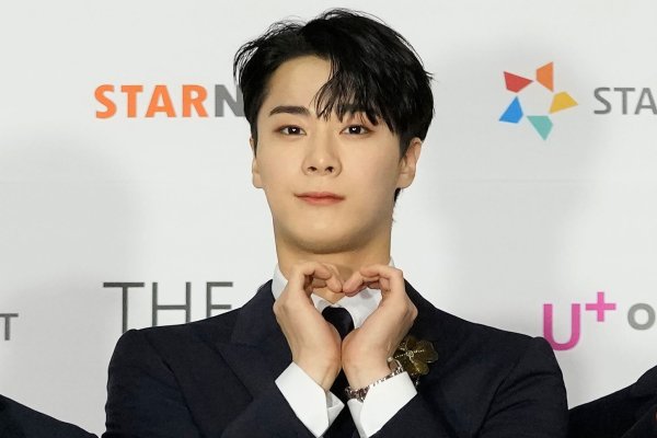 Moonbin, Sänger der K-Pop-Gruppe Astro, lebt nicht mehr. - © Lee Jin-man/AP