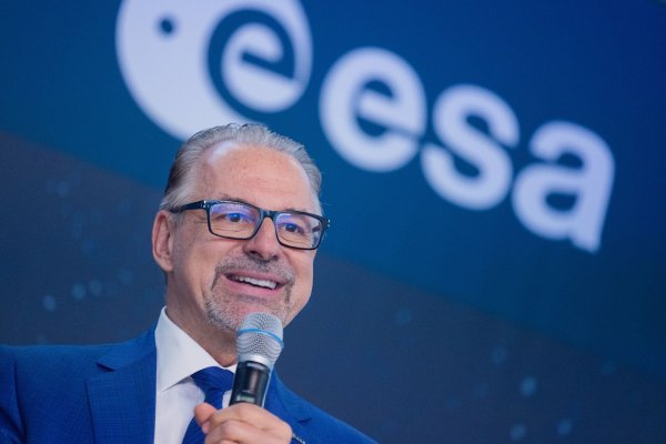 «Das bringt Europa auf einen sehr guten Weg für die Weltraumerkundung»: Esa-Chef Josef Aschbacher. - © Rolf Vennenbernd/dpa