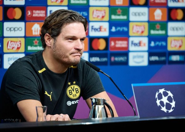 BVB-Trainer Edin Terzic während einer Pressekonferenz. - © Bernd Thissen/dpa