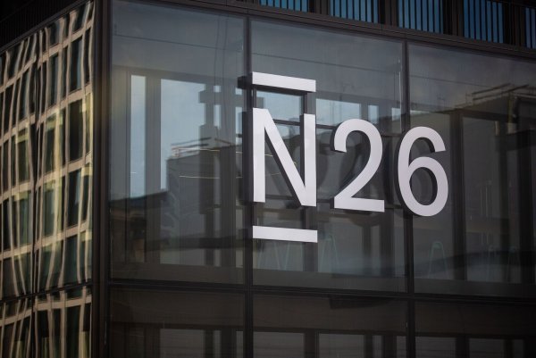 Die Digitalbank N26 rechnet nicht mit einer Deckelung der Neukundenzahlungen durch die deutsche Bankenaufsicht Bafin. (Archivbild) - © Fernando Gutierrez-Juarez/dpa