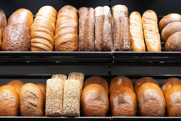 Die Rewe-Gruppe will Brot- und Backwaren künftig nicht mehr selbst herstellen. - © Sebastian Kahnert/dpa