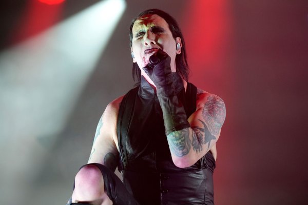 Schock-Rocker Marilyn Manson kommt um eine Anklage herum. (Archivbild) - © Rob Grabowski/Invision/dpa