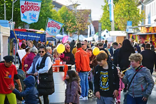 Das Barntruper Stadtfest zieht jedes Jahr viele große und kleine Besucher an. - © Archivfoto: Nicole Ellerbrake