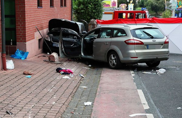 Noch unklar ist, ob es ein Unfall war oder eine Tat. - © Ralf Hettler/dpa