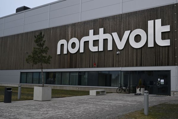 1.600 Northvolt-Mitarbeiter in Schweden verlieren ihre Jobs. - © Britta Pedersen/dpa