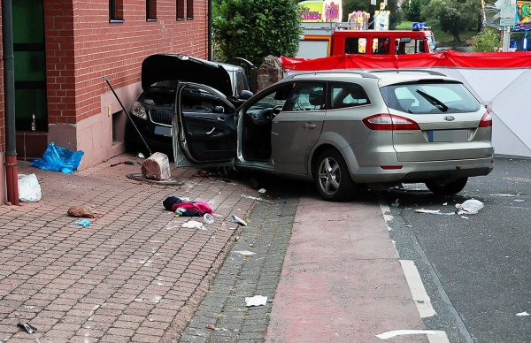 Noch unklar ist, ob es ein Unfall war oder eine Tat. - © Ralf Hettler/dpa