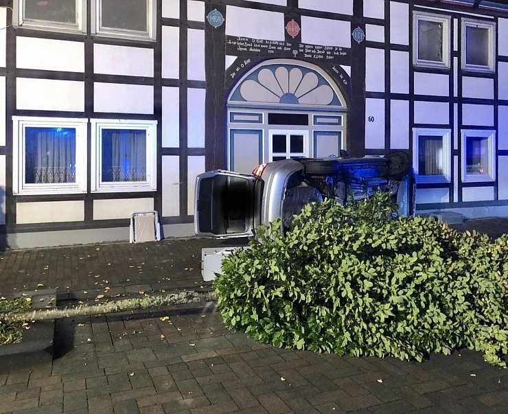 Verkehrsunfall Mittlere Straße - © Feuerwehr Lügde
