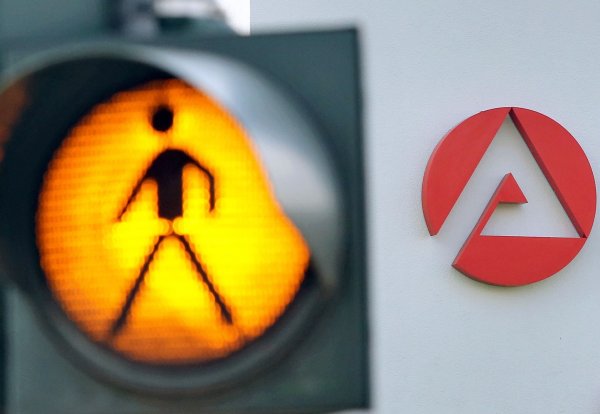 Die Vorzeichen für den deutschen Arbeitsmarkt sind laut Ifo-Institut nicht positiv. (Symbolbild) - © Jan Woitas/ZB/dpa