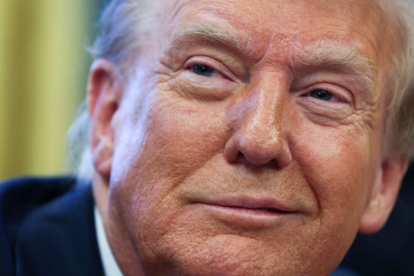 US-Präsident Donald Trump will schwerreiche Einwanderer mit einer sogenannten Gold Card in die USA locken. - © Uncredited/Pool/AP/dpa
