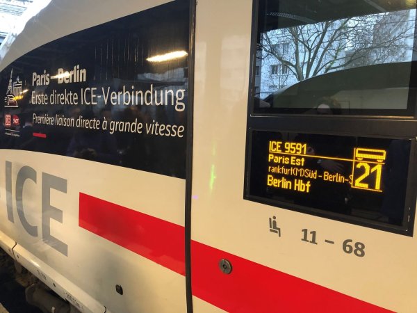 Grenzüberschreitende Strecken wie die zwischen Berlin und Paris werden der Bahn zufolge immer beliebter. (Archivbild) - © Michael Evers/dpa