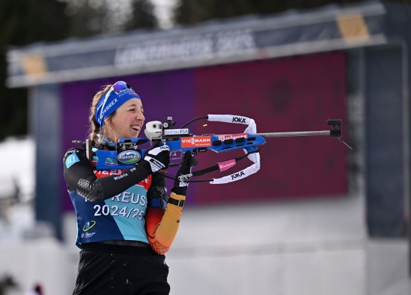 Franziska Preuß ist bereit für den Sprint in Lenzerheide. - © Martin Schutt/dpa