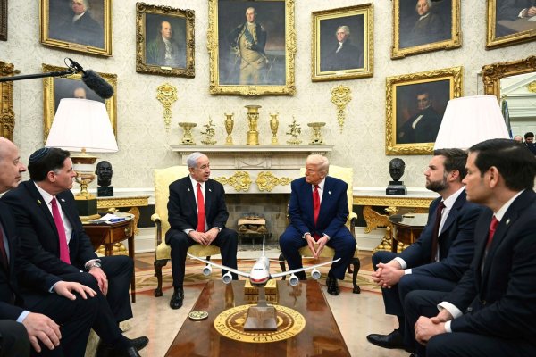 Israels Premier Netanjahu hat in US-Präsident Trump einen wichtigen Verbündeten. - © -/Pool via AP/dpa