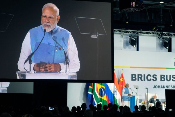 Indiens Premierminister Narendra Modi während des Gipfels der Staats- und Regierungschefs der Brics-Gruppe wichtiger Schwellenländer. - © Jerome Delay/AP/dpa