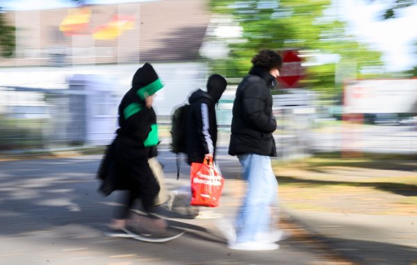 Die meisten Menschen, die Asylbewerberleistungen empfingen, stammten aus der Türkei. (Symbolbild) - © Julian Stratenschulte/dpa
