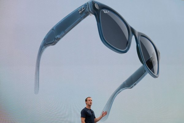 Meta-CEO Mark Zuckerberg spricht auf der Connect-Entwicklerkonferenz des Tech-Giganten in Menlo Park. - © Godofredo A. Vásquez/AP/dpa