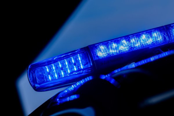Die Polizei ermittelt jetzt zur Unfallursache. (Symbolbild) - © Rolf Vennenbernd/dpa