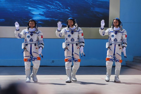 Die chinesischen Astronauten der Mission «Shenzhou 20» sollen sechs Monaten auf Chinas Raumstation «Tiangong» leben. (Archivbild) - © Andy Wong/AP/dpa