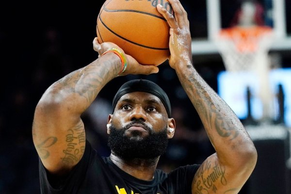 LeBron James - © Foto: Ross D. Franklin/AP/dpa