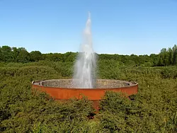 Wasserkrater und Wasserg&auml;rten in der Aqua Magica sind ein toller Anlaufpunkt f&uuml;r Familien im Sommer. - &copy; Aqua Magica GmbH