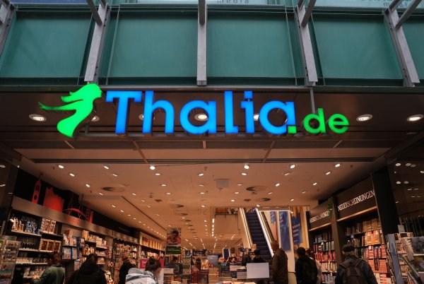 Die Buchhandelskette Thalia will demnächst einen ersten eigenen Spielwaren-Laden eröffnen. Er soll in Lüdenscheid entstehen, nicht weit weg von der Unternehmenszentrale in Hagen. (Archivbild) - © Marcus Brandt/dpa