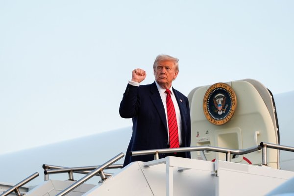 Trump wird Putin in der Stadt Anchorage treffen. (Archivbild) - © Julia Demaree Nikhinson/AP/dpa