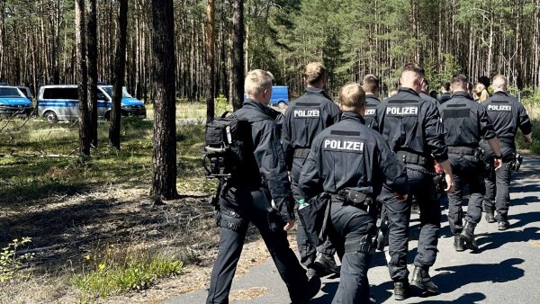 Tragische Gewissheit nach einer großen Suchaktion: Die Leiche des Jungen wurde gefunden. - © Danilo Dittrich/dpa