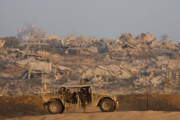 Bei den Gesprächen in Scharm el Scheich gibt es im Gaza-Krieg erneut etwas Hoffnung. - © Ariel Schalit/AP/dpa