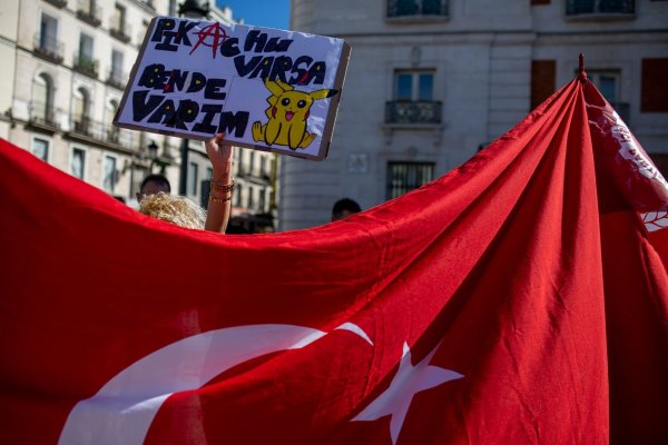 Pikachu als Symbol des Protests - © Luis Soto/SOPA Images via ZUMA Press Wire/dpa