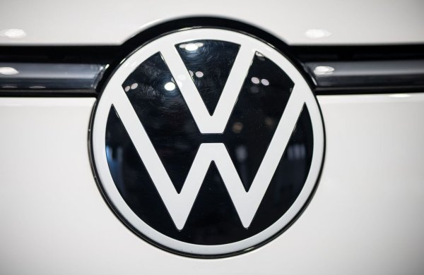 VW und die Intel-Tochter Mobileye wollen ihre Zuammenarbeit beim autonomen Fahren ausbauen. - © Michael Kappeler/dpa