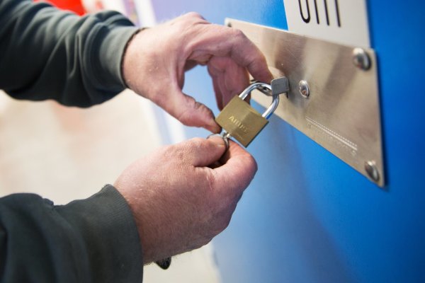 Lagerräume im Keller gehören meist zu einer Mietwohnung dazu - © Foto: Florian Schuh/dpa-tmn