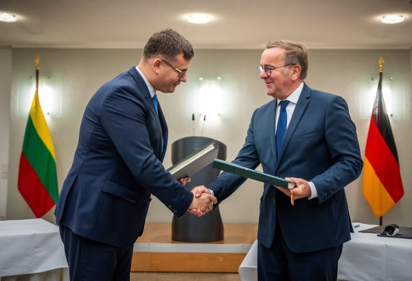 Regierungsabkommen zur Litauen-Brigade unterzeichnet. - © Michael Kappeler/dpa