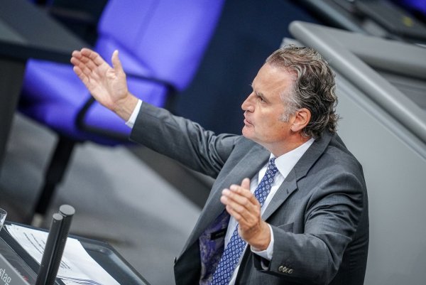 Der rechtspolitische Sprecher der Unionsfraktion, Günter Krings, nutzt die Beratungen über den Etat des Justizministeriums im Bundestag für einen Frontalangriff auf die Ampel-Koalition. - © Kay Nietfeld/dpa