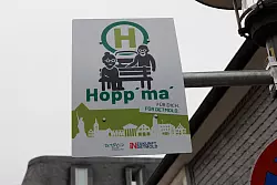 Da Schild zeigt die "Hopp ma'"-Zone an. Der Name ist noch nicht final. - © Torben Gocke