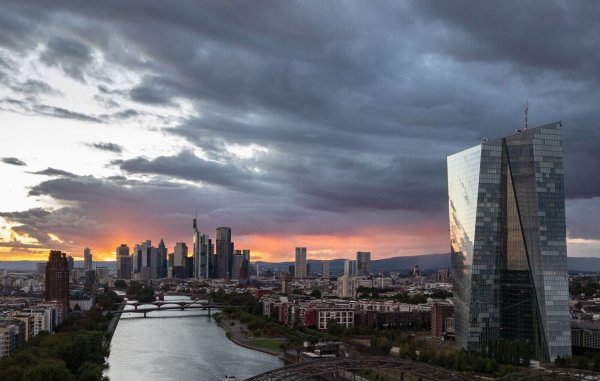 Aufseher mahnen Banken angesichts trüber Aussichten zur Wachsamkeit (Archivbild) - © Boris Roessler/dpa
