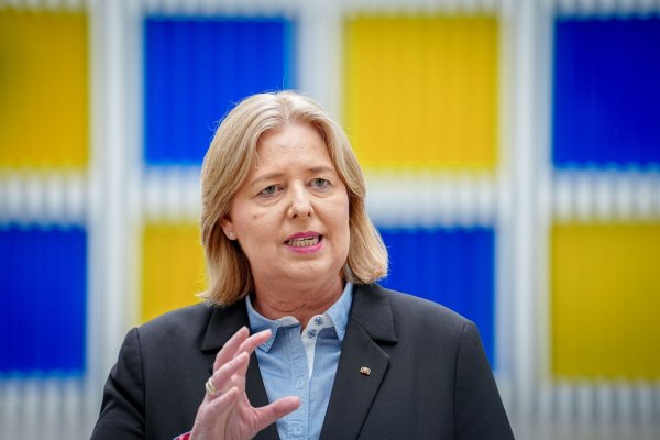 «Ich bin für alles offen», sagte die Bundessozialministerin mit Blick auf die Rente. - © Kay Nietfeld/dpa