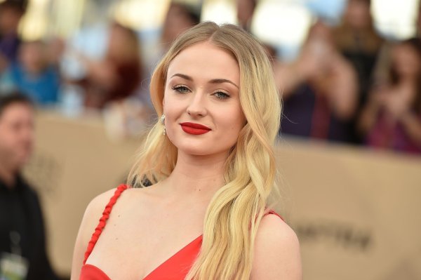 Sophie Turner hat am Set von «Game of Thrones» viel gelernt. - © Jordan Strauss/AP/dpa