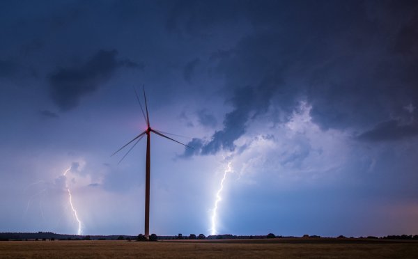 Der Deutsche Wetterdienst warnt vor Gewitter, Starkregen, Wind und Hagel. - © Foto: dpa