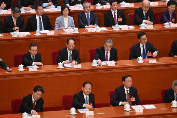 Die Abgeordneten in Chinas Volkskongress stimmten für die Pläne der Regierung- - © Johannes Neudecker/dpa