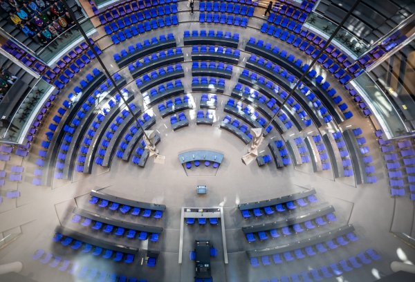 Das Bündnis Sahra Wagenknecht kommt bei der Bundestagswahl nach abschließender Auszählung auf fast 1.300 Zweitstimmen mehr in NRW, verharrt aber bei 4,1 Prozent. (Foto-Archiv) - © Michael Kappeler/dpa