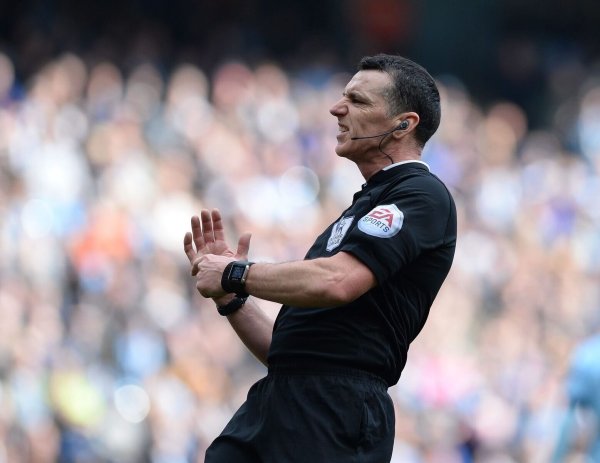 Legt sein Amt als englischer Chef-Videoschiedsrichter nieder: Neil Swarbrick. - © Nigel Roddis/dpa