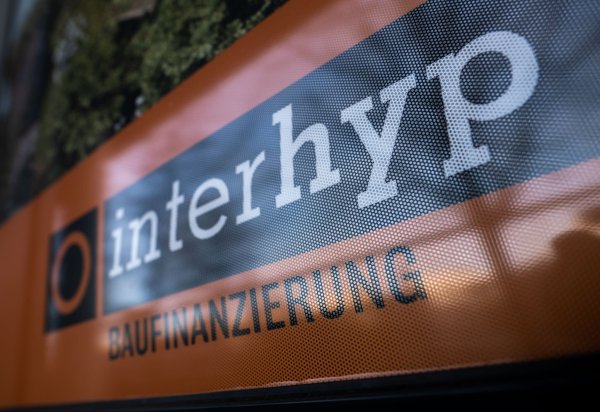 Der Wohnungsbau ist im Keller, die ganz große Mehrheit der Interhyp-Kunden finanziert gebrauchte Immobilien (Foto: Archiv) - © Lino Mirgeler/dpa
