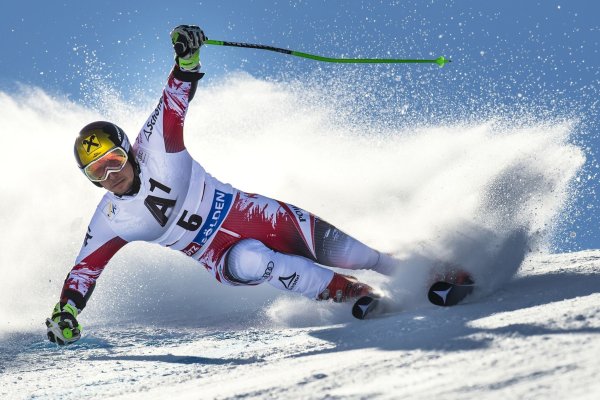 Ski-Star Marcel Hirscher kehrt am Sonntag in den alpinen Weltcup zurück. - © Jean-Christophe Bott/KEYSTONE/dpa