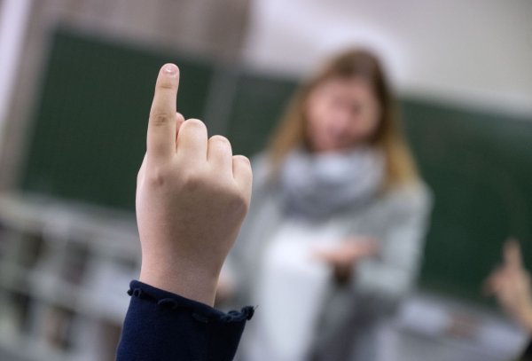 Sekundarschulen sollen unterschiedliche Bildungswege lange offen. (Symbolbild) - © Marijan Murat/dpa