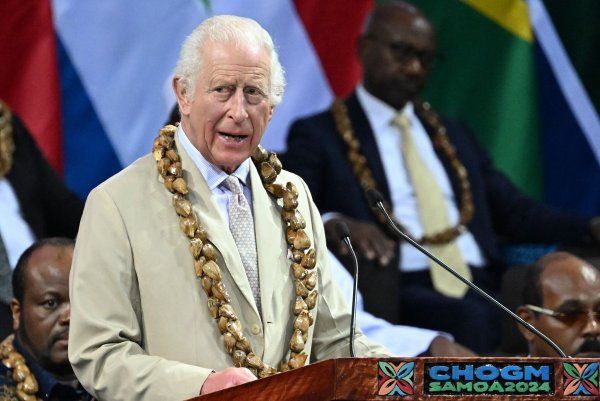 Der Klimawandel liegt Charles besonders am Herzen. - © WILLIAM WEST/AFP POOL/AP/dpa