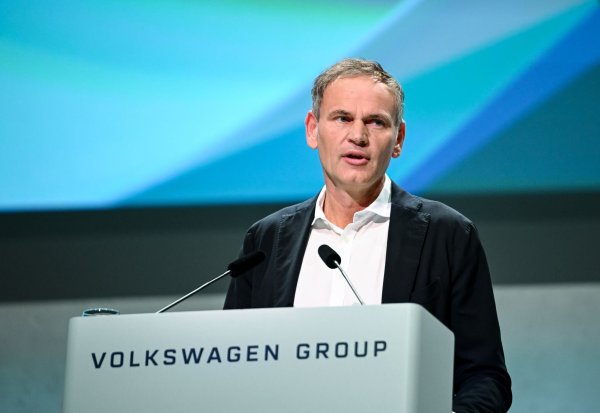 «Volkswagen ist in der Lage, schnell zu entwickeln. Effizient und effektiv – mit Europe Speed»: VW-Chef Oliver Blume. - © Britta Pedersen/dpa