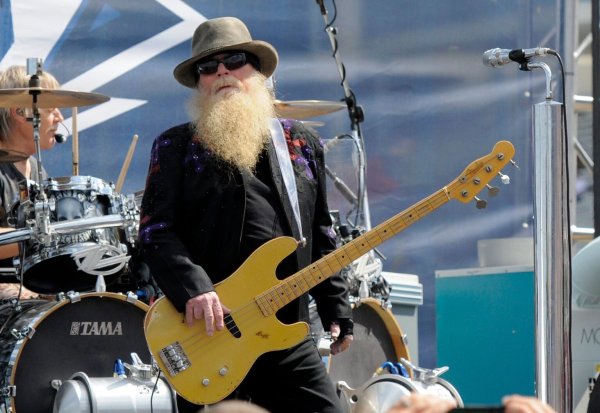 Dusty Hill - © Foto: Mike Mccarn/FR34342 AP/dpa