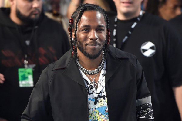 Rap-Gigant Lamar vor seinem größten Auftritt. (Archivbild) - © Chris Pizzello/Invision/AP/dpa