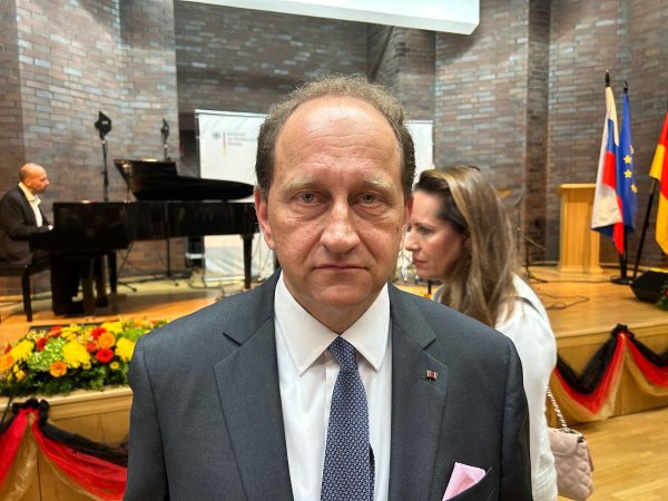 Botschafter Alexander Graf Lambsdorff wurde im Streit um die Behandlung russischer Korrespondenten in Deutschland ins russische Außenministerium einbestellt. (Archivbild) - © Ulf Mauder/dpa