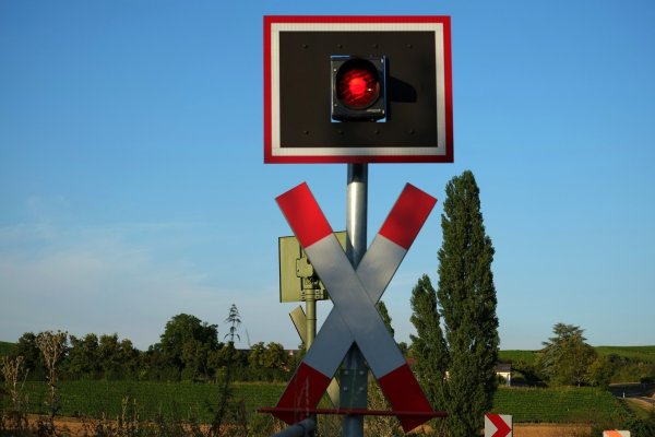 Das Licht bleibt Rot für die Züge. - © Pixabay