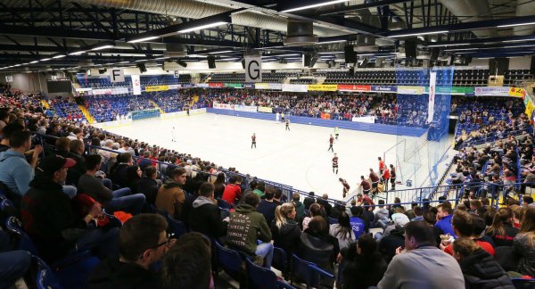 Finale 2017: 3700 Zuschauer strömten in die Lemgoer Lipperlandhalle. - © Paul Cohen